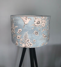 Load image into Gallery viewer, Garden Birds Lampshade